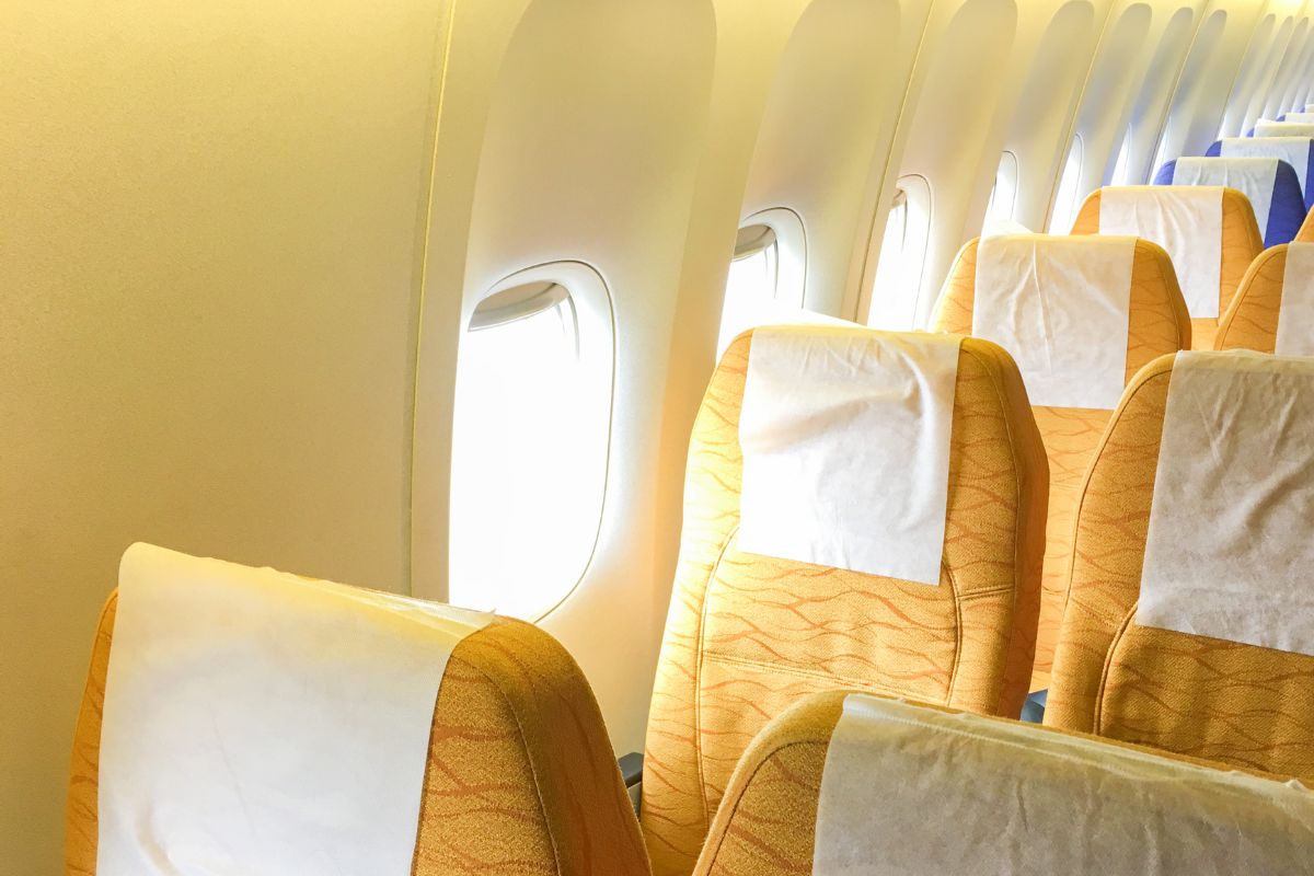 Best Airplane Seats For Nervous Flyers [Revealed] 