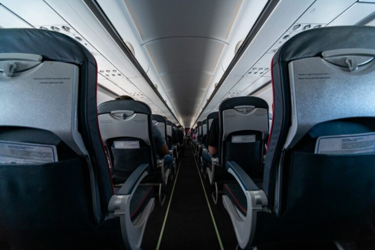 Best Seats On A Plane [The Ultimate Guide!]