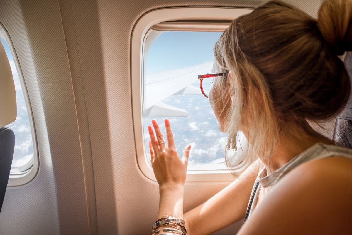 Can You Bring Perfume On A Plane (1)
