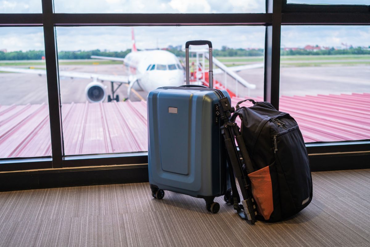 Can You Bring Scissors On A Plane (1)