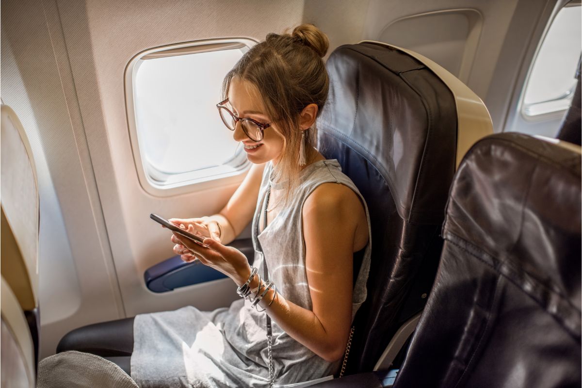 Can You Text On A Plane
