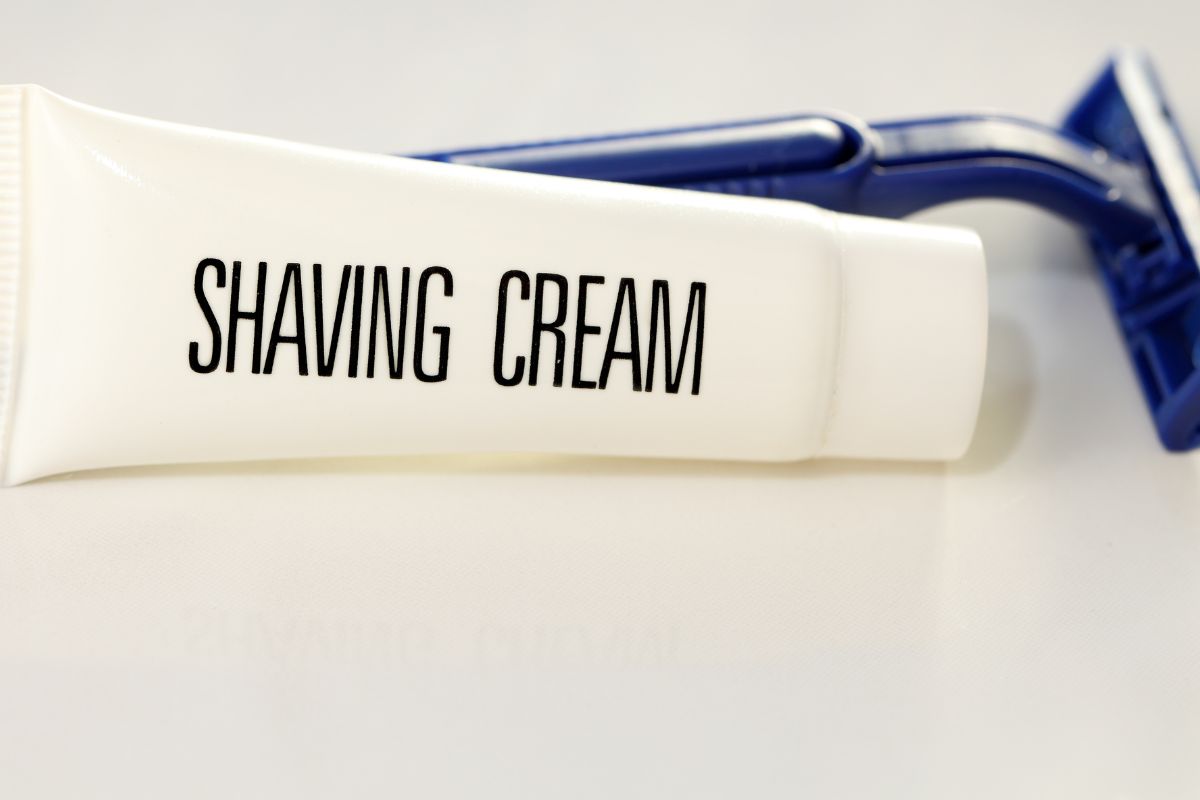 Can You Bring Shaving Cream On A Plane (1)