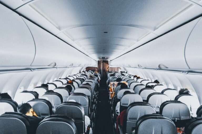 Where Are An Aircraft's Safest Seats [Flight Tips] (1)