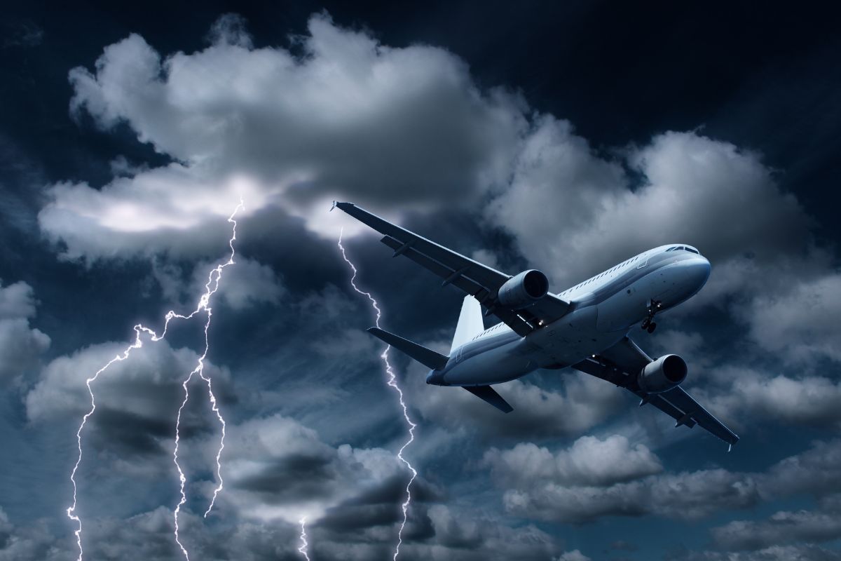 Can Planes Fly In Thunderstorms