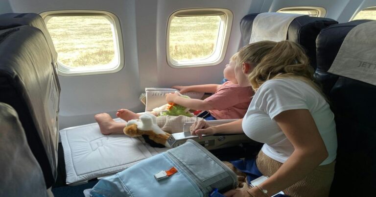 Family Travel Deals: Airlines Offering Discounts for Kids