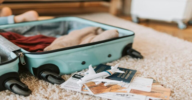 The Future of Travel with Smart Luggage and Innovative Packing Solutions