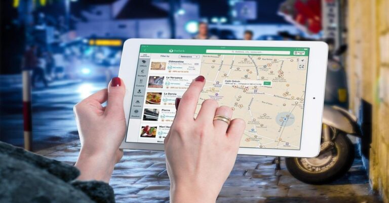Must-Have Travel Apps for Effortless Booking and Itinerary Management